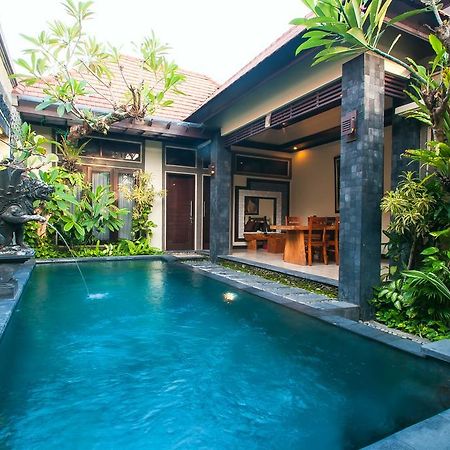 Taman Sari Bali Villas Kerobokan Exterior photo